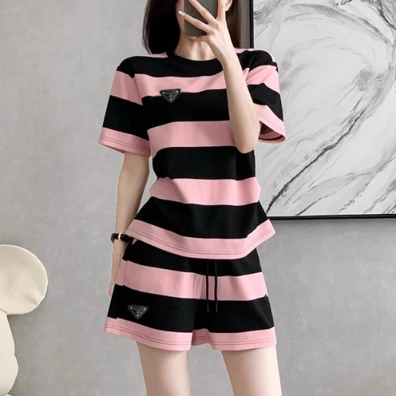 Picture of Japanese and Korean-style Sports Casual suit Women's Summer New Striped Short-sleeved T-shirt Shorts Small Two-piece Set