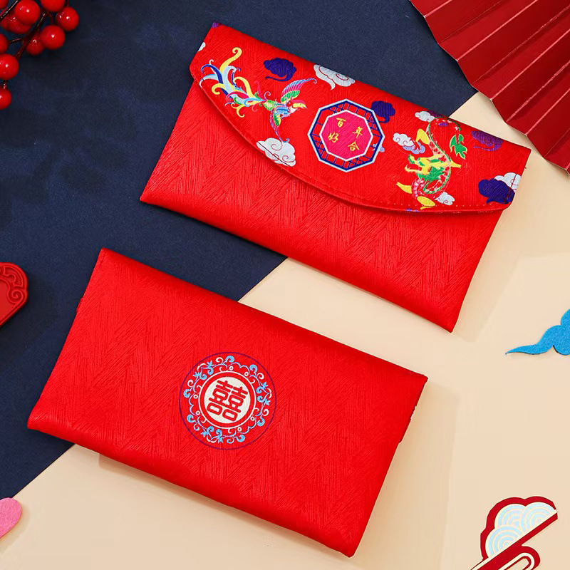 Picture of Brocade Fabric 10,000 Yuan Red Envelope Bag Wholesale Engagement Gift Wedding Tea Ceremony 10,000 Yuan Modified Lipstick Bag Wedding Velvet Red Envelope