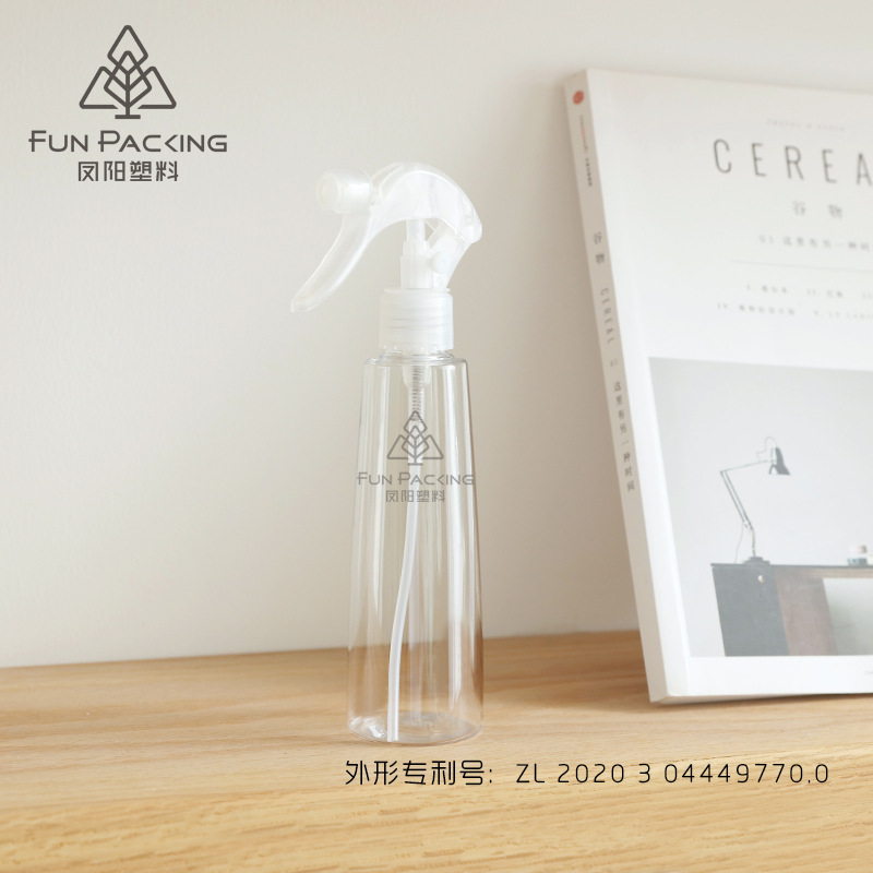 Picture of PET conical bottle 200ml rat pump spray bottle alcohol spray bottle transparent sub-packaging small watering can disinfectant bottle