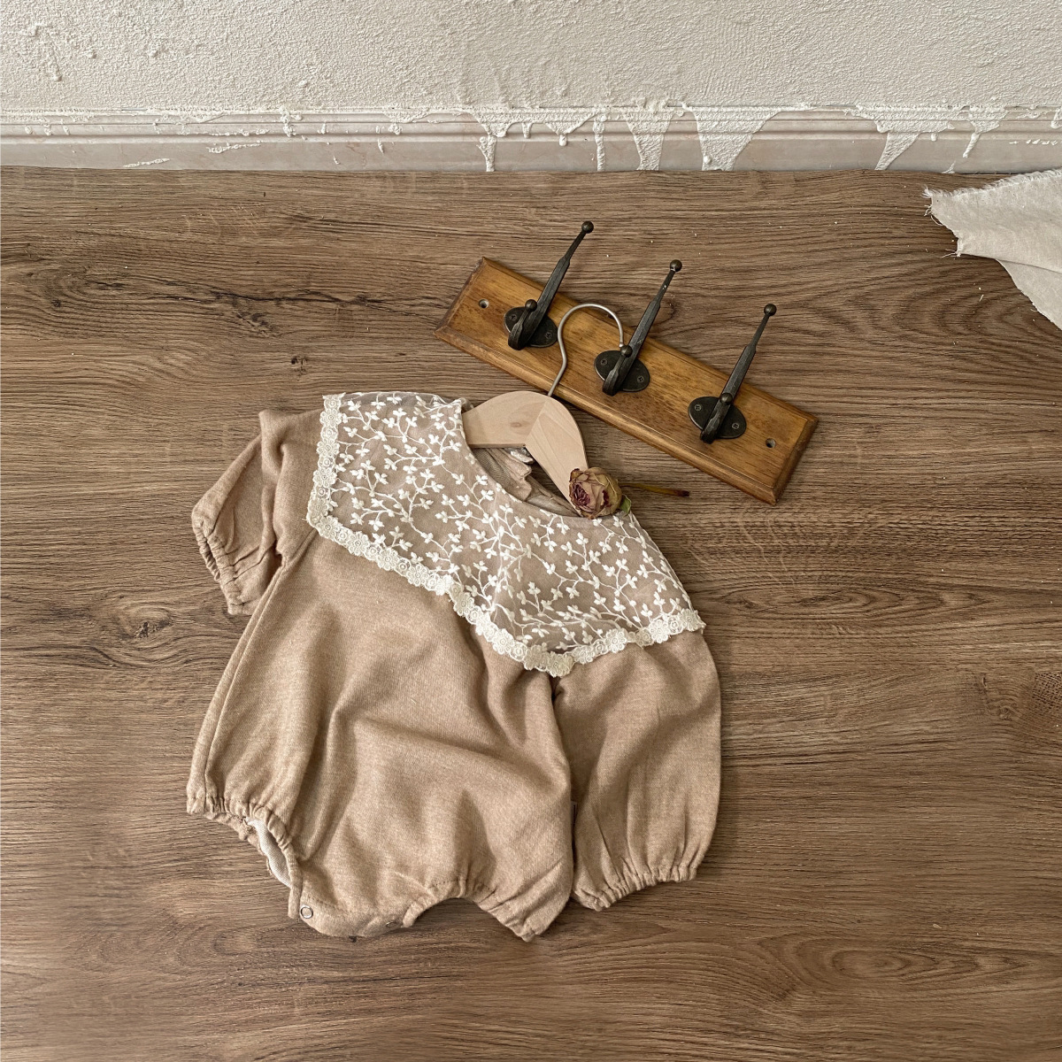 Picture of Baby Autumn Clothing, Baby Girl, Baby Elegant, Lace Large Lapel Cotton Jumpsuit, Girl's Long-Sleeved Romper