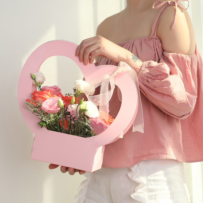 Love flower basket paper valentine's day gift box carton gift flower flower arrangement bouquet portable carton wholesale