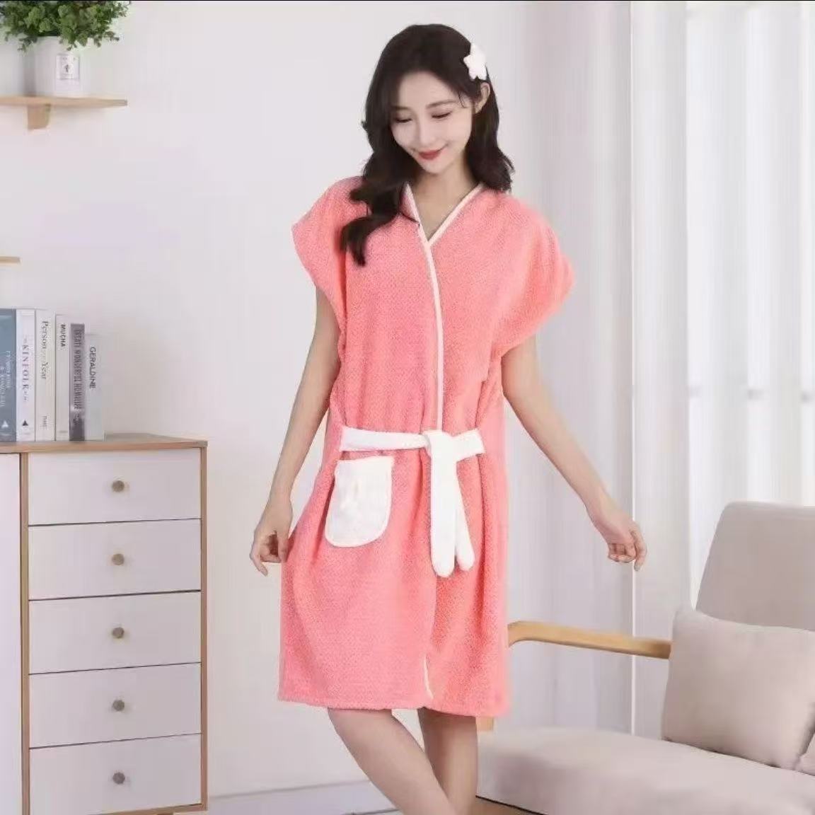 Picture of Pineapple pattern sleeveless bathrobe, absorbent tie-in bath towel, integrated oversized coral fleece wrap high-end pajamas