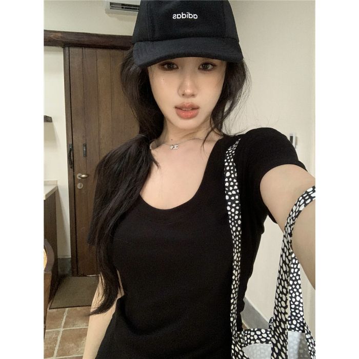 Picture of Solid Color U-Neck T-Shirt for Women Summer 2025 New Korean Style Niche Sexy Slim Versatile Short-Sleeve Top Ins Trend