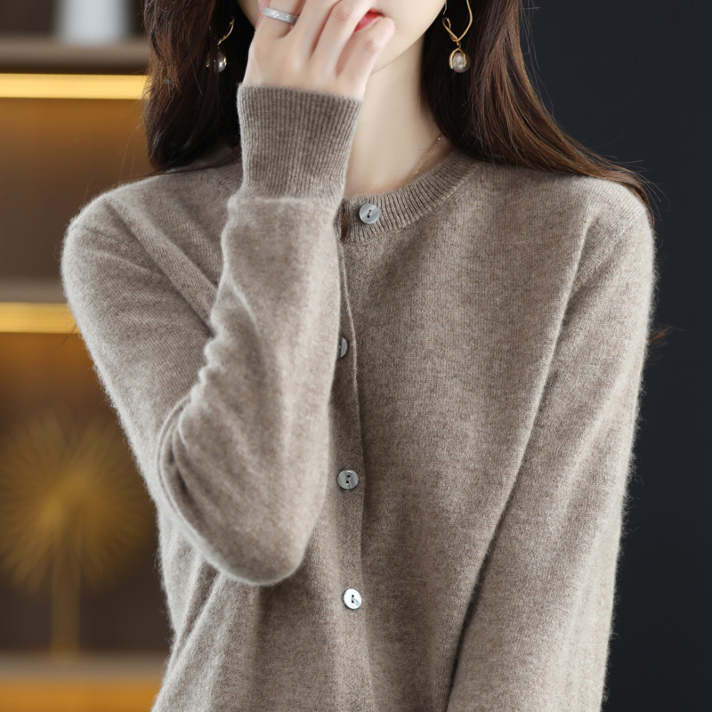 Picture of 2025 new knitted cardigan early spring crew neck sweater women's long sleeve solid color Joker coat women's clothing a generation of hair