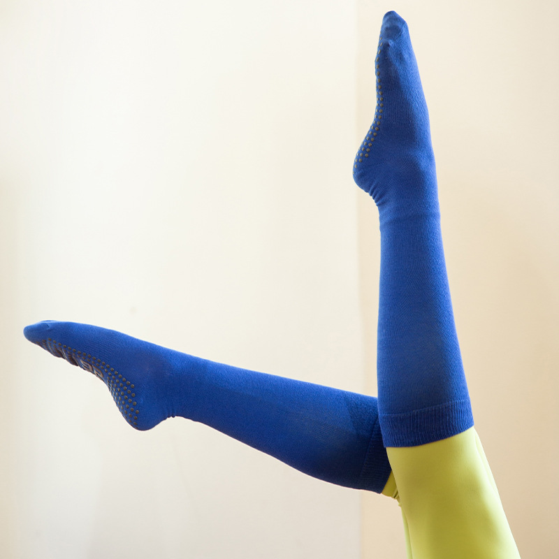 Picture of Cotton Yoga Mid-Calf Non-Slip Socks Calf Socks Wholesale Fitness Yoga Dance Sports Socks