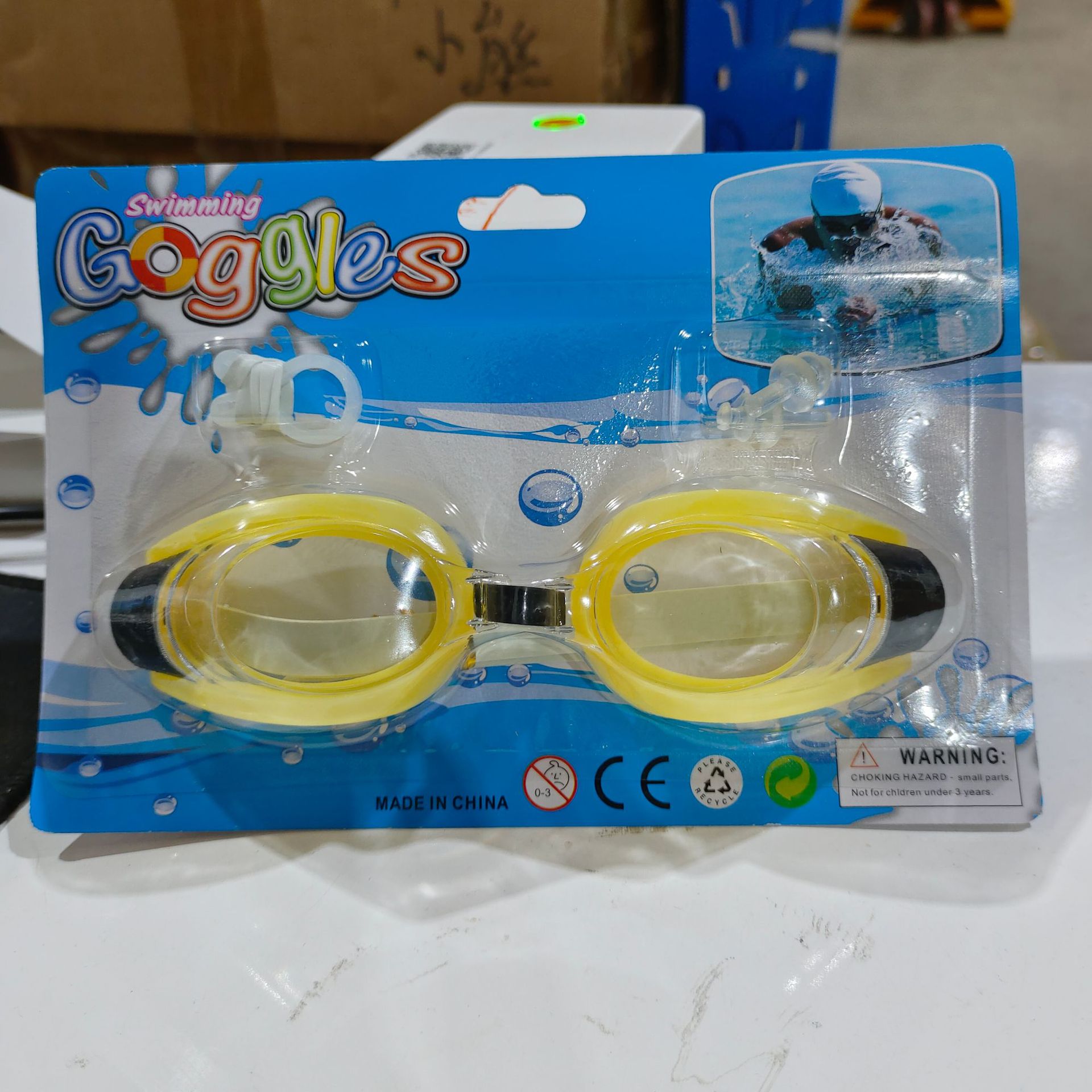Picture of Manufacturer in Stock Wholesale High-Definition Flat Large Frame Waterproof and Anti-Fog Swimming Goggles Unisex Swimming Goggles