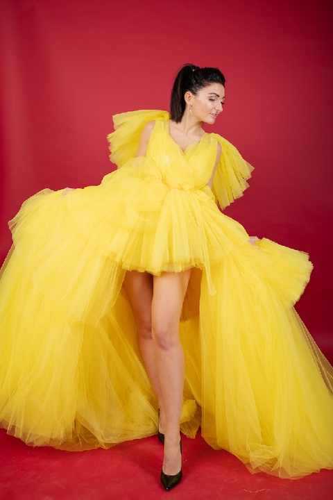 Picture of European and American Foreign trade fashion cake trailing dress mesh pleated layered plus size small light yarn dress shooting skirt