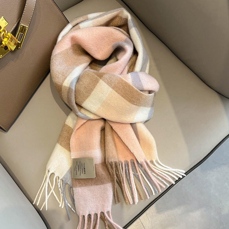 Picture of 2025 New British Wool Scarf Women's Autumn and Winter Plaid Warm Fashion Easiest for Match Middle-Aged Ladieswear's Scarf Gift