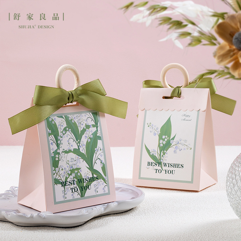 Picture of Little Red Book Same Wedding Wedding Candy Box Engagement Table Candy Candy Box Candy Packaging Box Hand Fold Empty Box