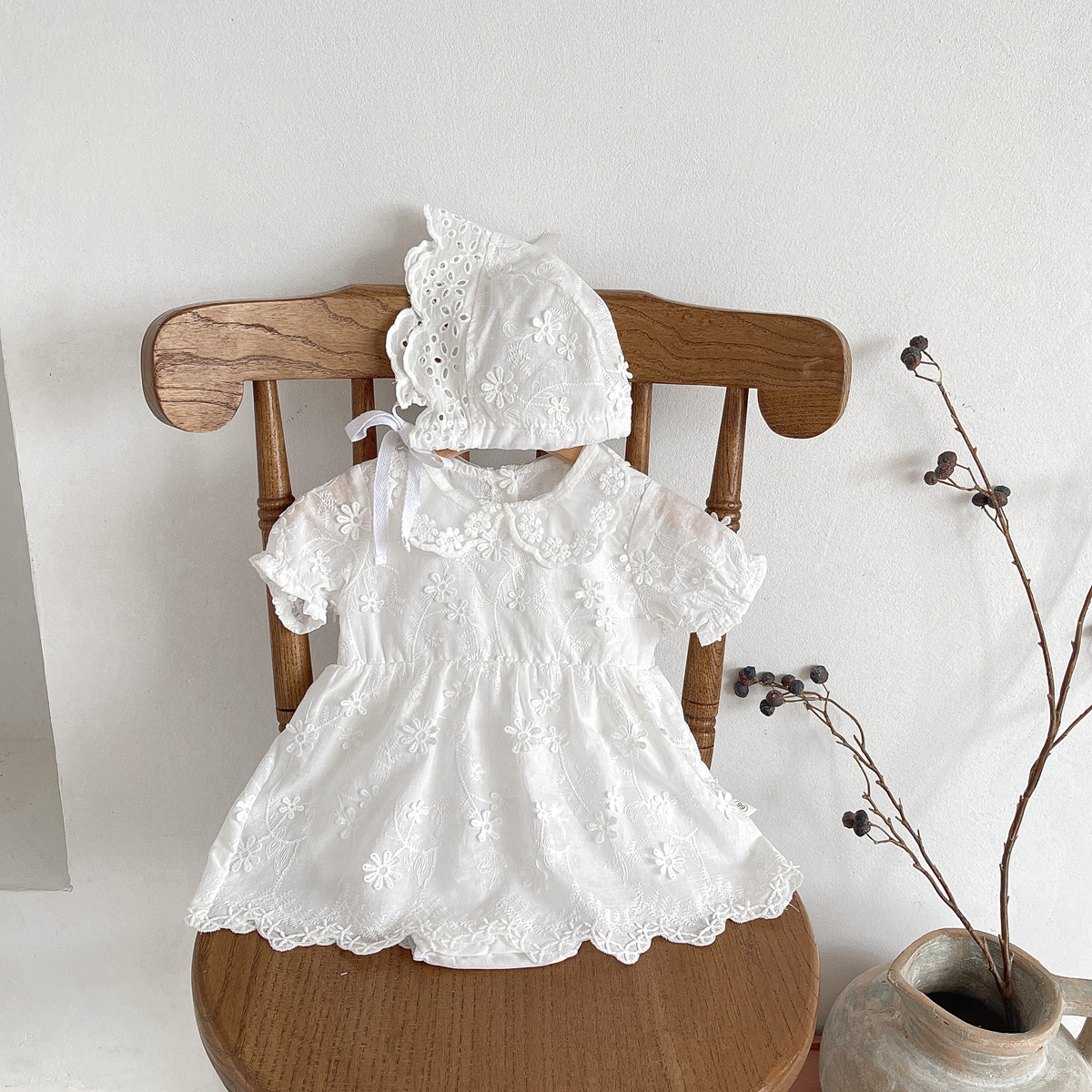 Picture of Ins Baby Summer New Baby Girl Lace Embroidered Princess Dress Cute Girl One Month Old Clothing Cross-Border