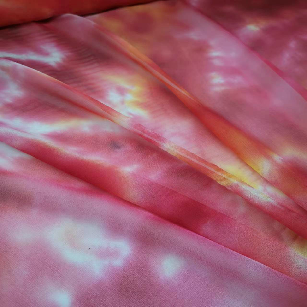 Picture of Silk Georgette Fabric with Silk Shading, 8 Momme Narrow Width, 100% Silk Fabric for Fashion