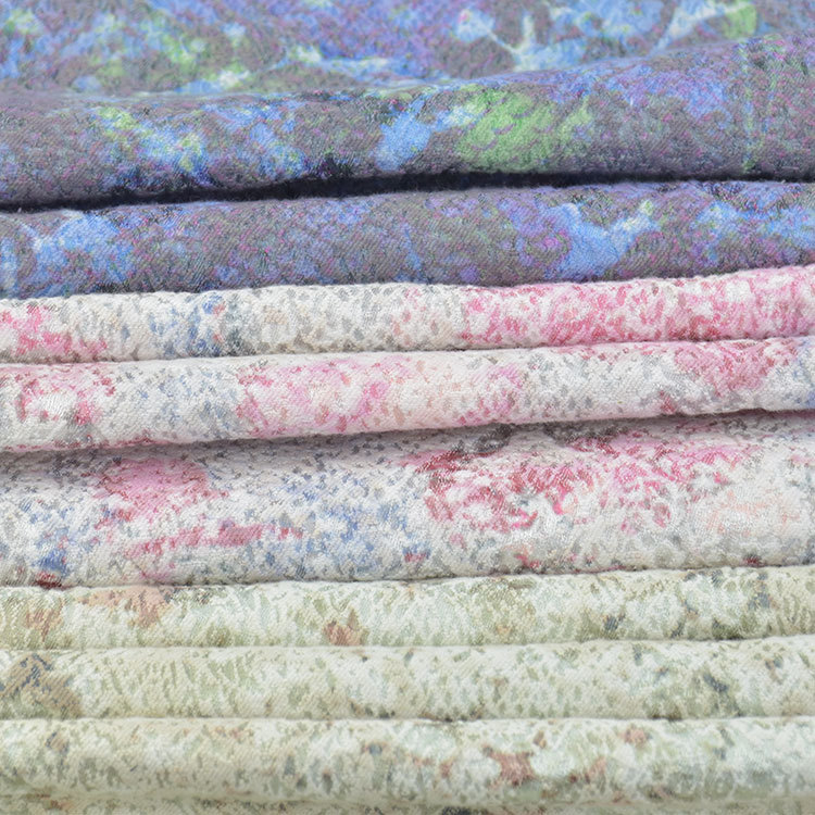 Exquisite woven Jacquard yarn-dyed jacquard women's suit printed fabric for home decoration 28% T68%C4%SP