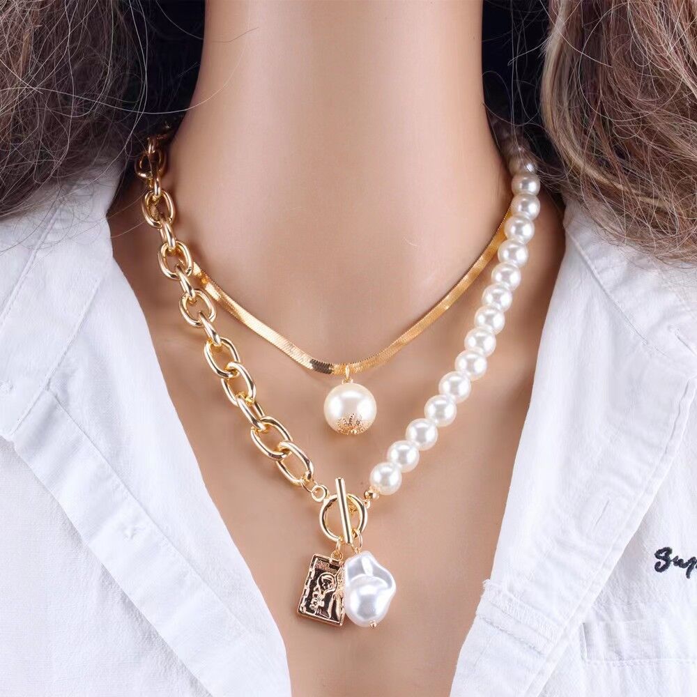 European and American Cross-Border Jewelry Retro Two-Piece Set Copper Material Snake Chain Baroque Pearl Portrait Square Necklace Set Chain