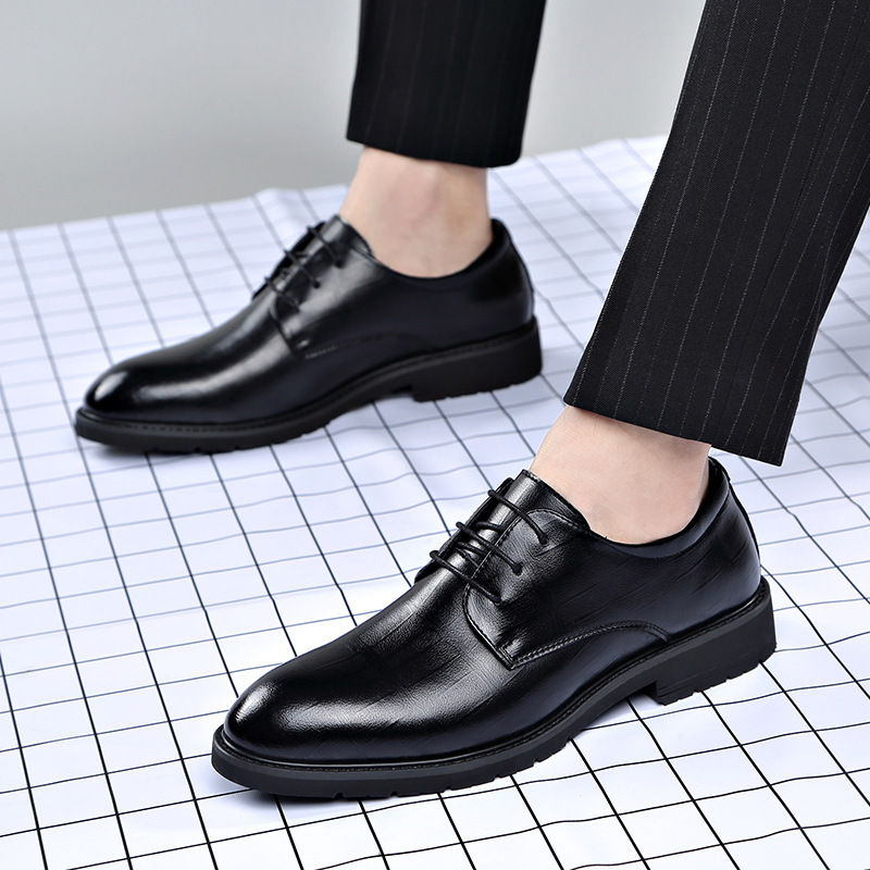 Picture of Spring New Dress Leather Shoes Soft Leather Business Casual Men's British Style Korean Pointed Toe Work Banquet Wedding Shoes