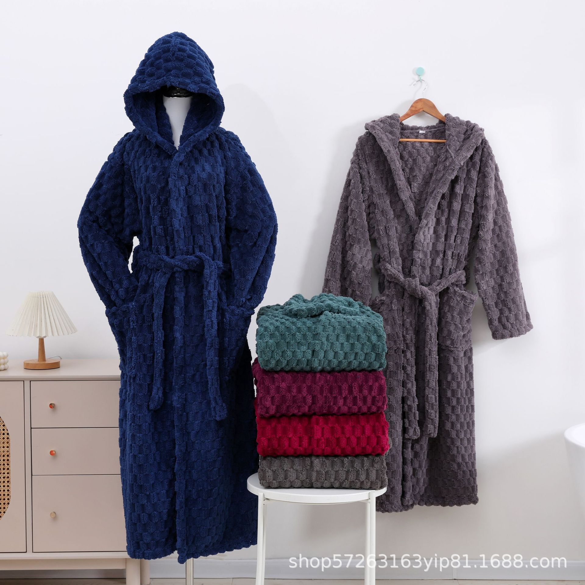 Coral Fleece Bathrobe Hooded Big Pocket Winter Thickened Warm Bathrobe Soft Home Clothes plus size Nightgown Pajamas
