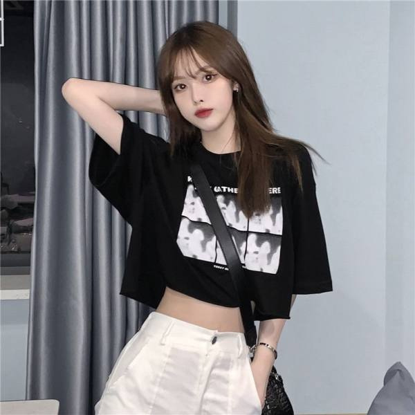 Loose short casual bottoming shirt summer South Korea women's cropped short-sleeved T-shirt women's design top clothes wholesale