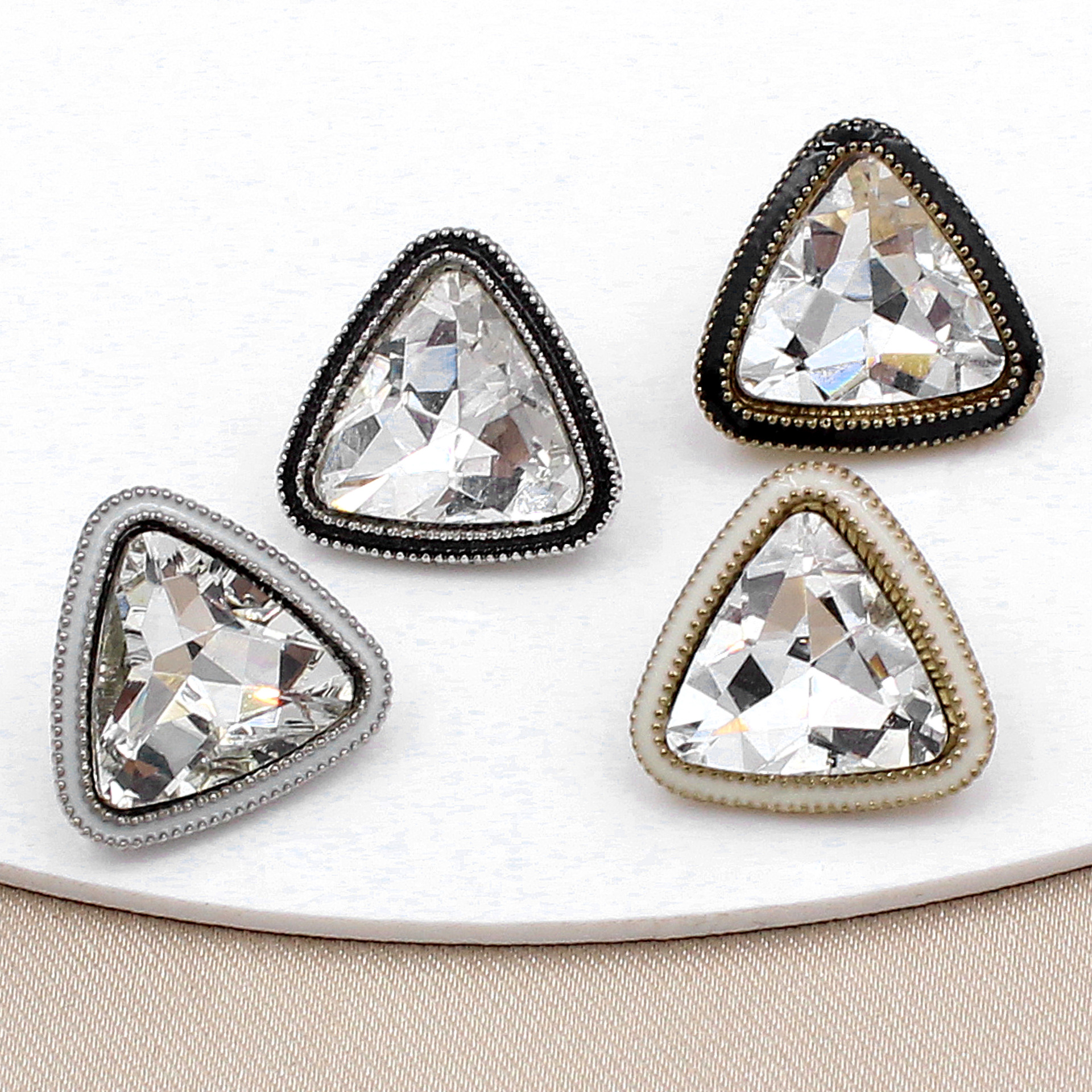 In-Stock DIY Colored Glass Buttons Metal Buttons Jewelry Accessories Simple Triangle Buttons Hand-Sewn Buttons Textile Accessories