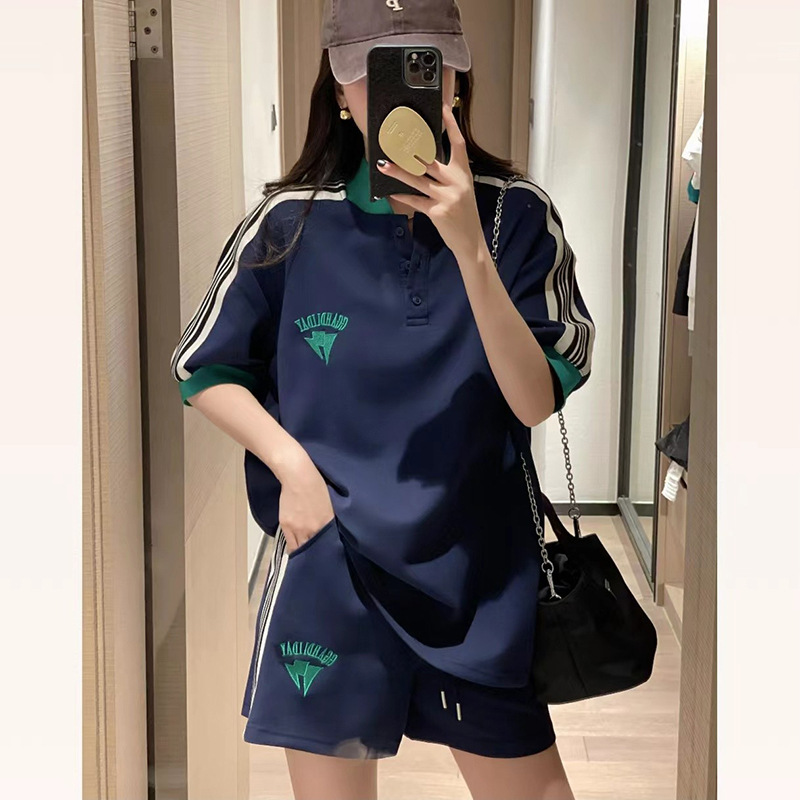 Casual Sports Suit Women's Thin European 2022 Summer New Striped Contrast Fashion Short-sleeved Shorts Two-piece Set