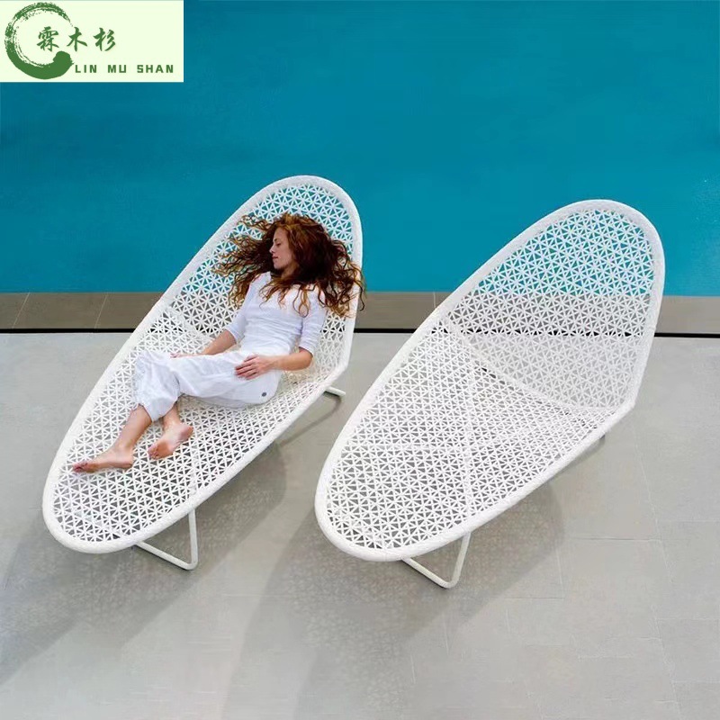 Outdoor Lying Bed Courtyard Swimming Pool Rattan Lazy Bed Designer Sun Room Beach Bed Balcony Garden Leisure Lounge Chair