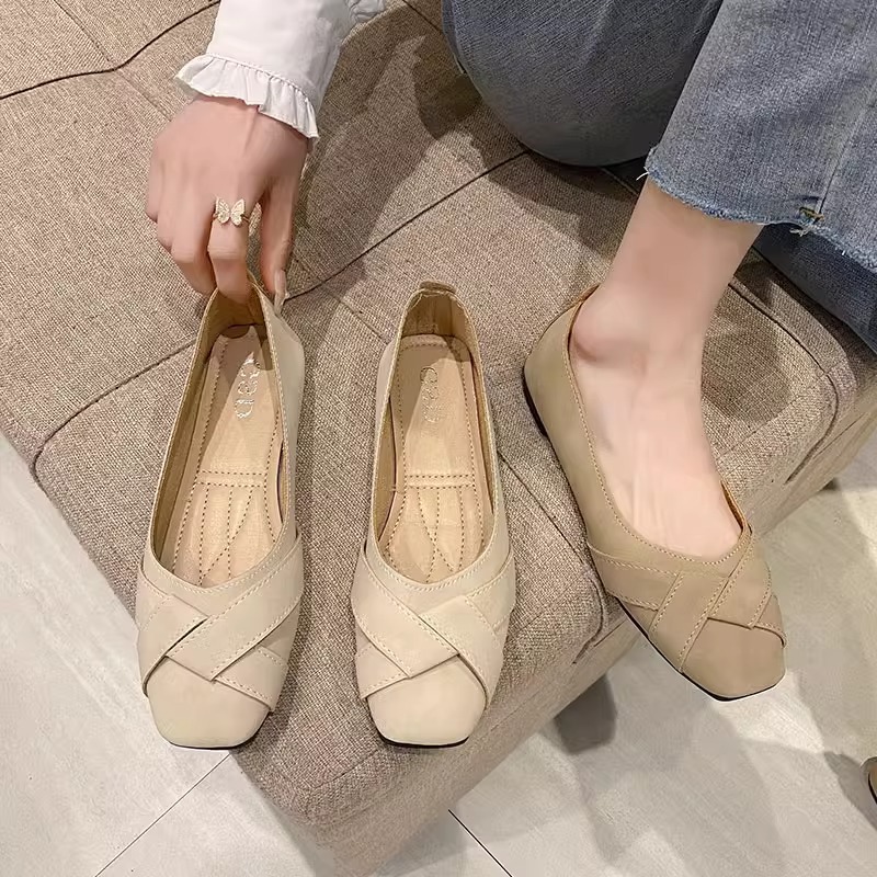 Women's Flats 2025 New Spring and Summer Fairy Style Gentle Soft-Soled Flats Shoes Shallow Mouth Versatile Beanie Shoes for Women