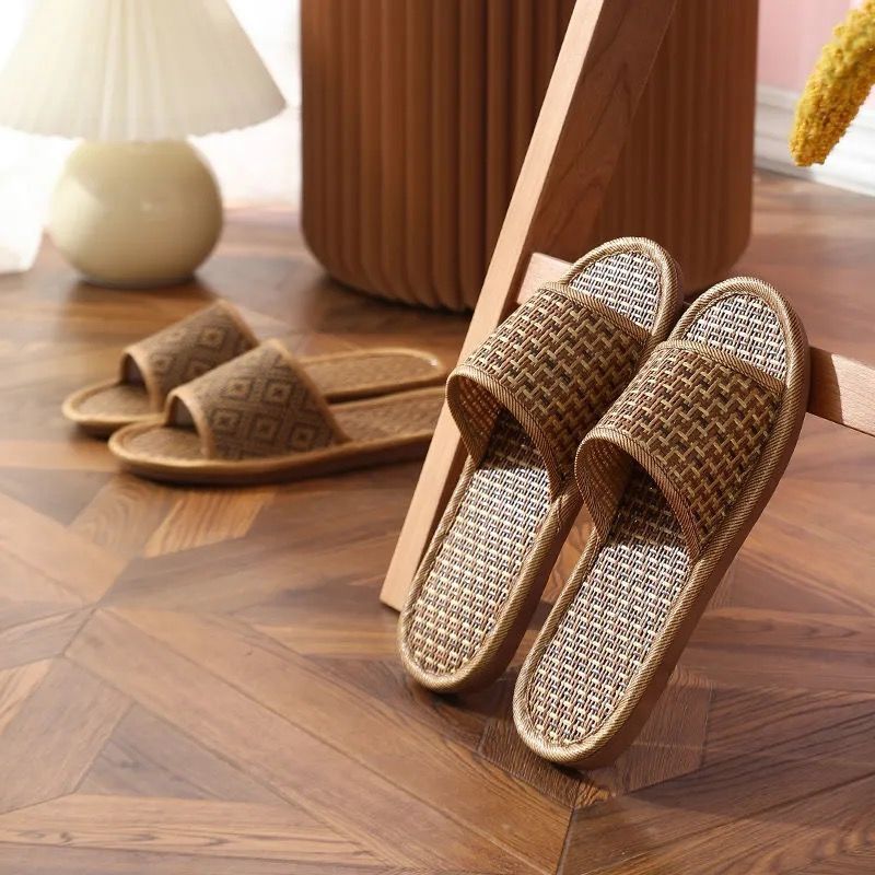 Picture of Comfortable store hot selling women's bamboo rattan breathable summer non-slip couple home slippers men's floor indoor sub