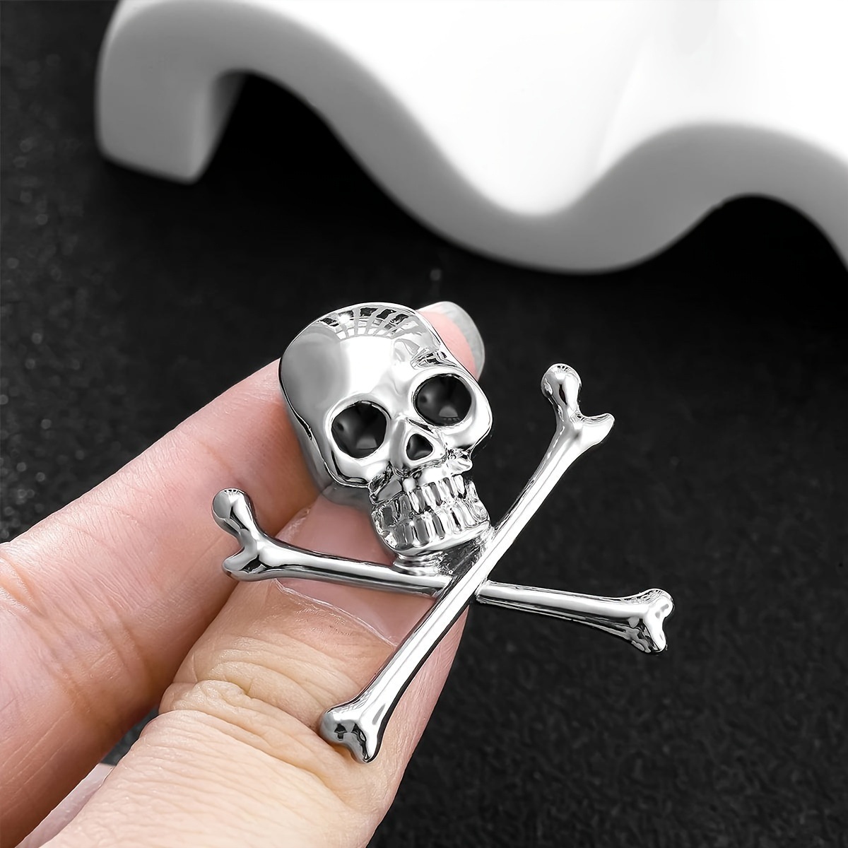 Metal Stereo Skull Collar Pin Silver Galvanized Alloy Retro Pin Suit Shirt Backpack Accessories Punk Style
