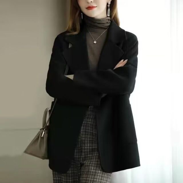 Picture of Herringbone tweed coat women's 2025 autumn and winter new fashion high-end thickened casual thick high-end coat trend