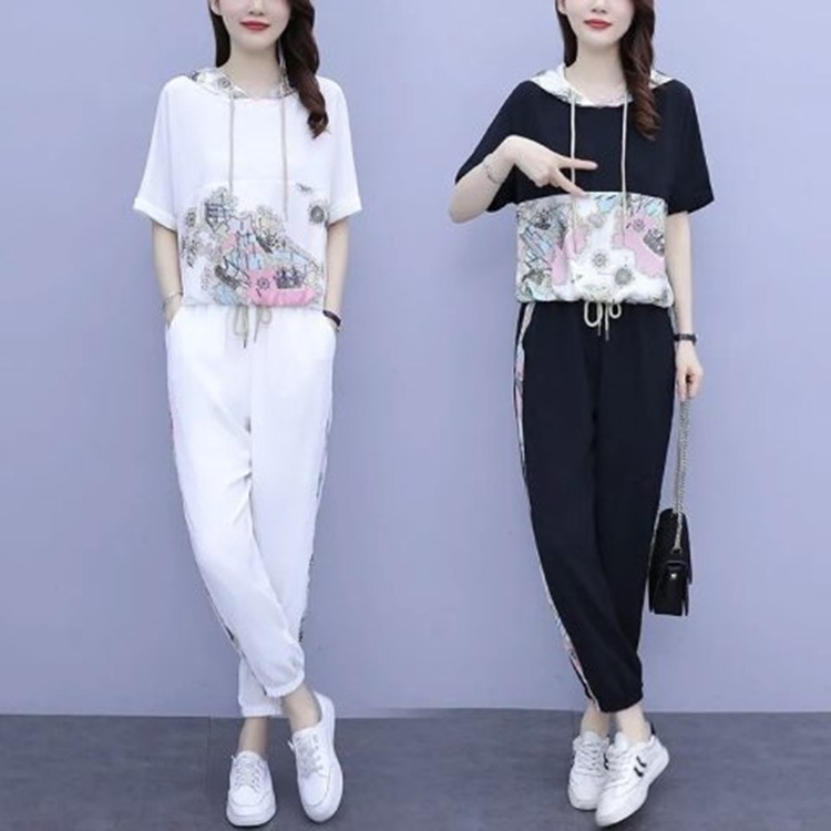 Cross-border Casual Fashion Set Women's 2022 Summer New Hooded Short-sleeved Top Cropped Pants Sports Two-piece Set for Women