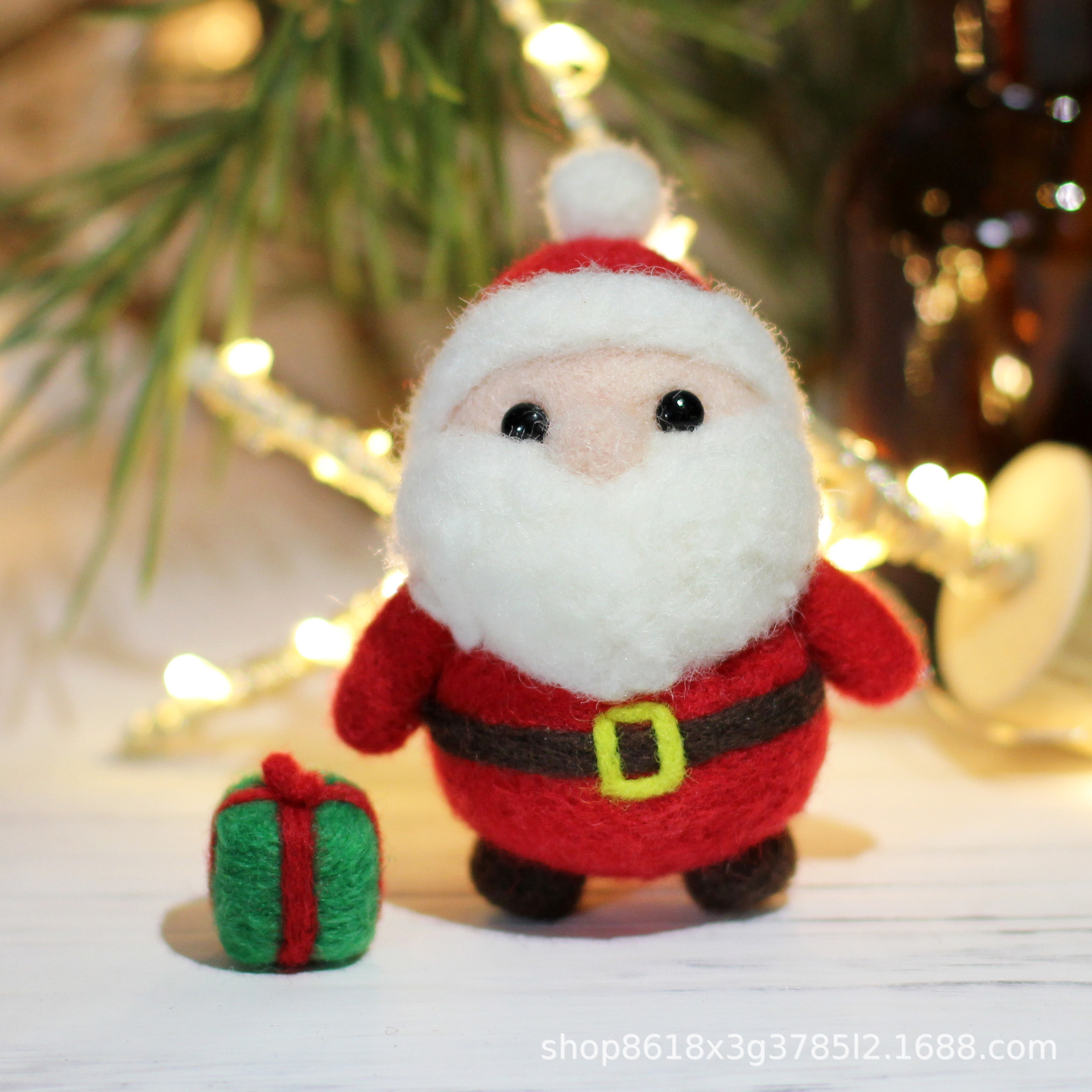 Christmas Old Man Giving Gift to Boyfriend Homemade Handmade Decoration Handmade diy Material Bag Wool Felt Poke