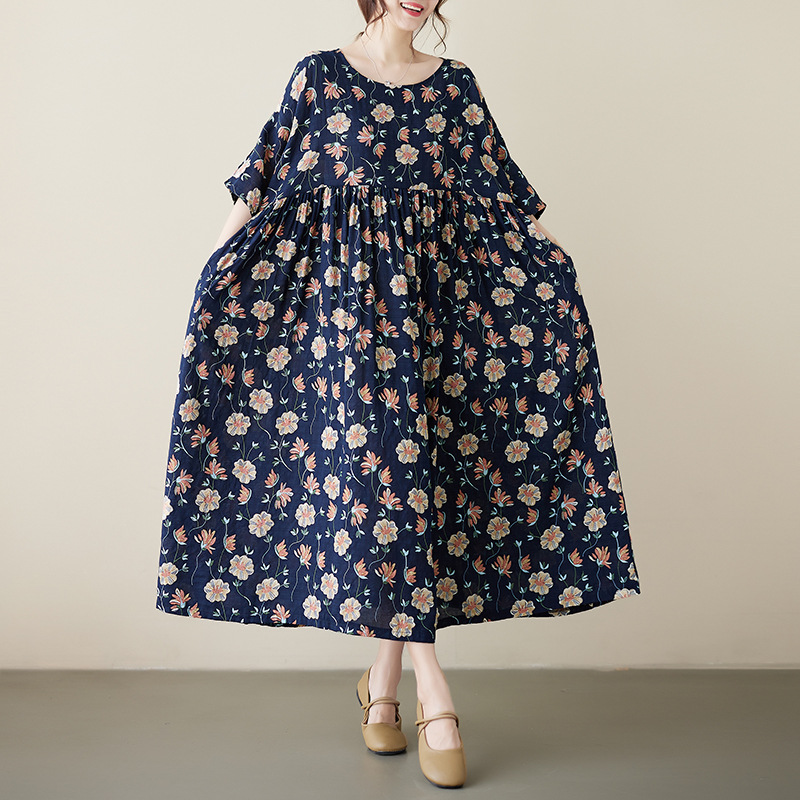 Picture of Super Fat Plus Size Women's Extras Size Summer Retro Slimming Loose Short-sleeved Belly-covering Long Printed Dress for Chubby Girls