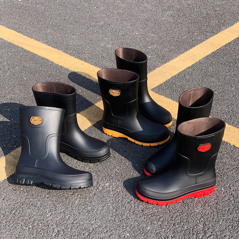 New Men's Rain Boots Non-Slip Wear-Resistant Labor Protection Rain Boots Mid-Tube Fashionable Outer Wear Rubber Shoes Set Foot Chef Waterproof Shoes for Men