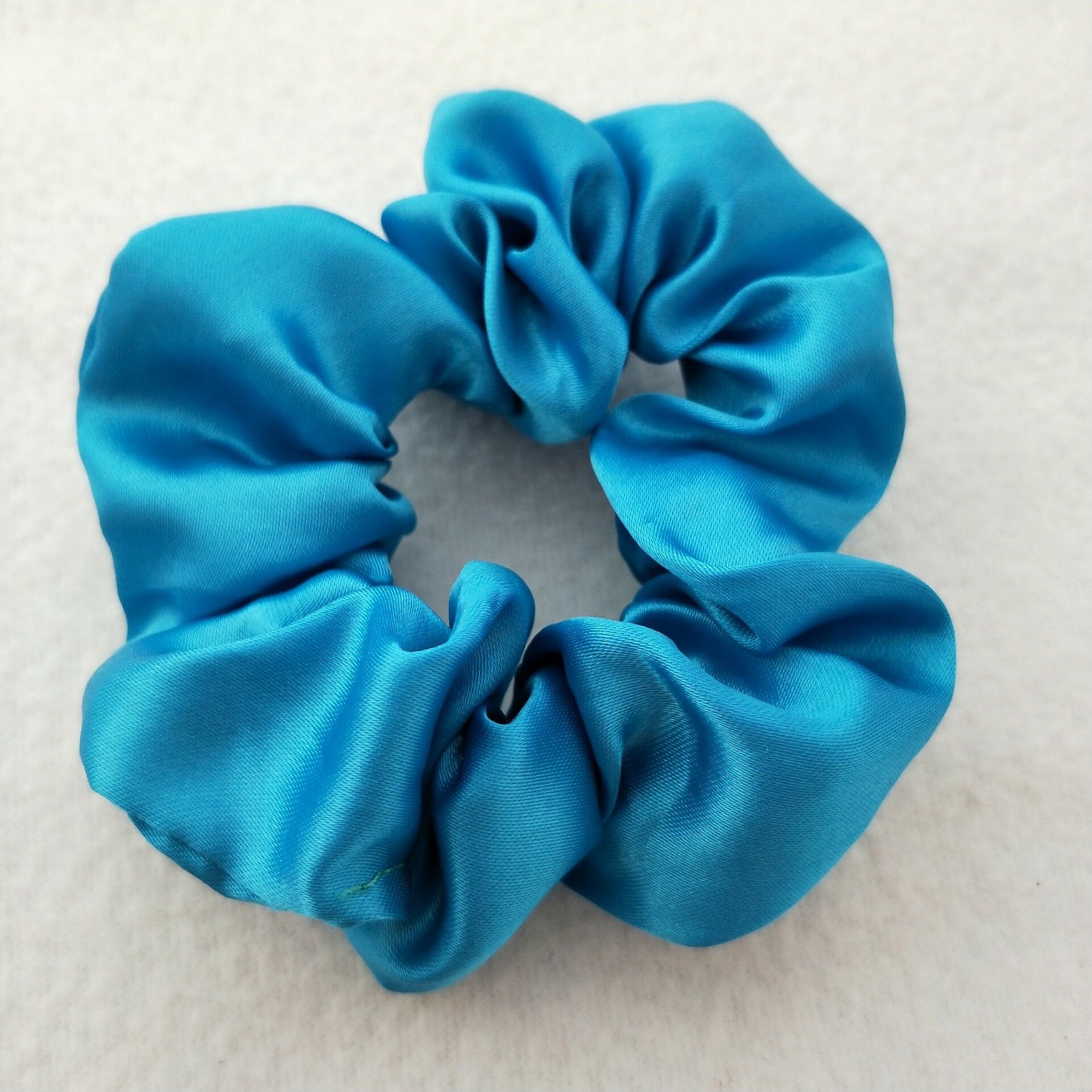 Picture of Cross-Border Amazon Satin Fabric Satin Scrunchie for Women, High-End Bun Hair Tie