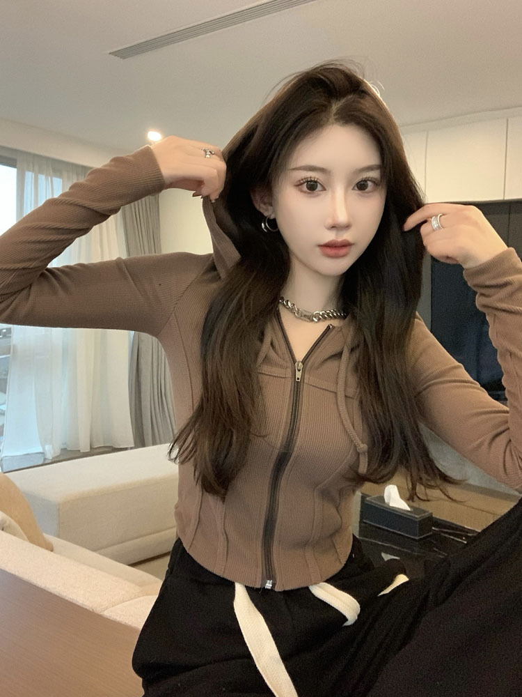Picture of 2023 New Spring and Summer Sweatshirt Coat Slim-fit Long-sleeved Cardigan Fitness Top Thin Hooded Yoga Clothes Women