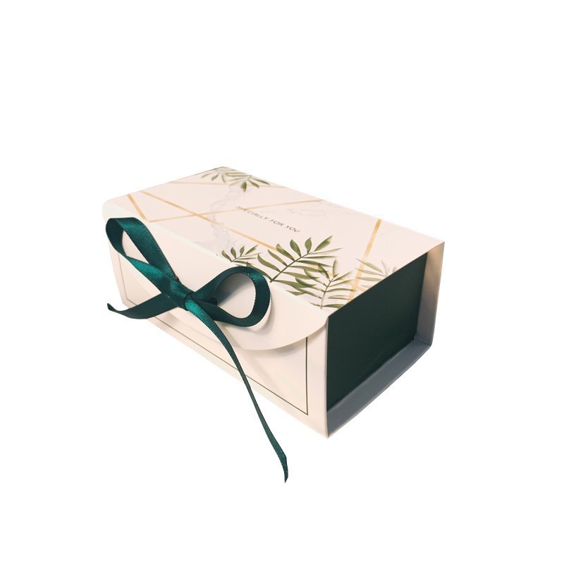 Picture of New ins Candy Box Small Mori Candy Box Western-style Wedding Candy Box Can Pack Cigarette Gift Box