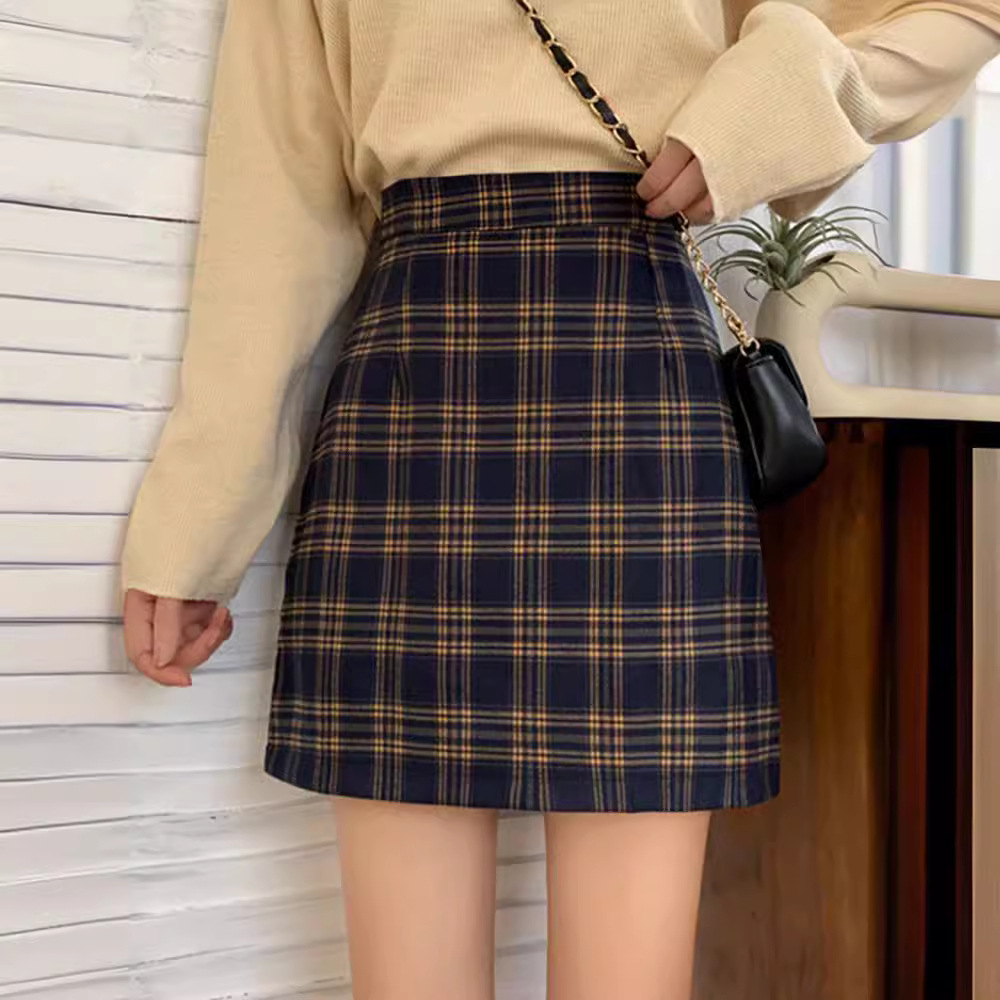 2024 New Plaid Skirt Women's Autumn and Winter High Waist Small A- Line Half Skirt Spice Girl Wearing Hip Skirt