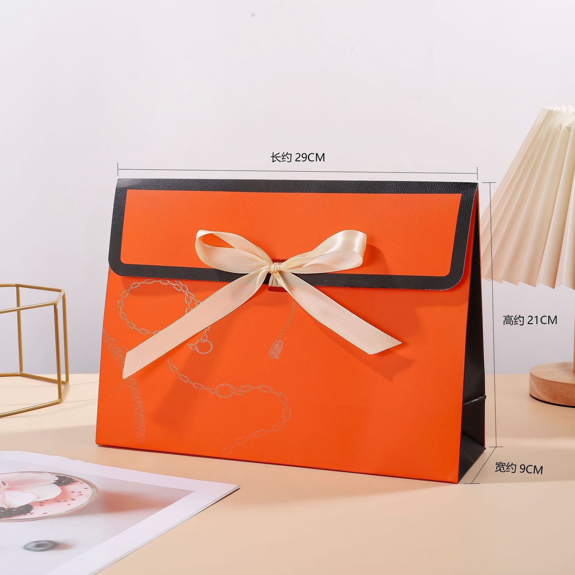 Picture of Boutique scarf gift box scarf clothing exquisite packaging box high-end holiday gifts gift box suit wholesale