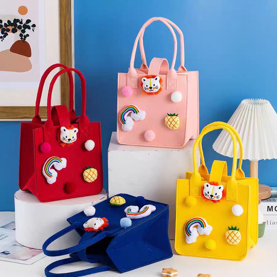 Felt Bag Cartoon Small Doll Shopping Bag Cute Children's Accompanying Gift Baby's Hundred Days Banquet Gift Felt Handbag