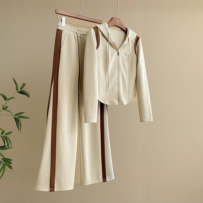 Spring dress with a set of fashionable age-reducing foreign-style Internet celebrity fried street casual sports style sweater pants two-piece women