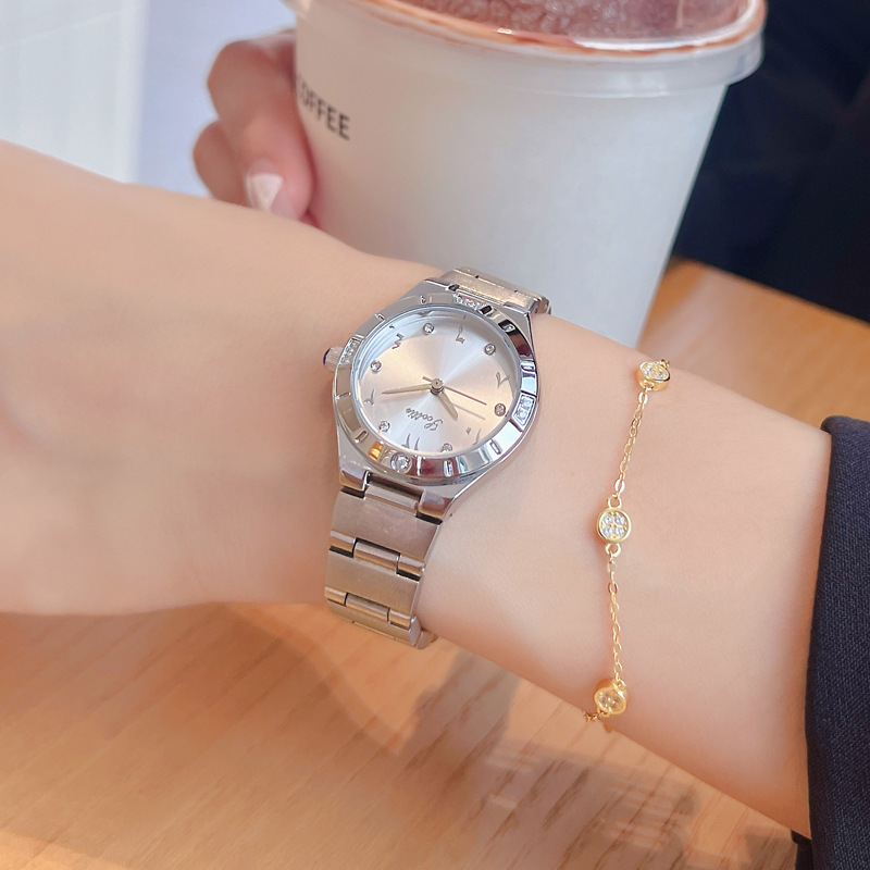 Gaudí Watch Women's Middle Ancient Fashion Simple Elegant Small Gold Women's Niche High-end Retro Quartz Women's Watch