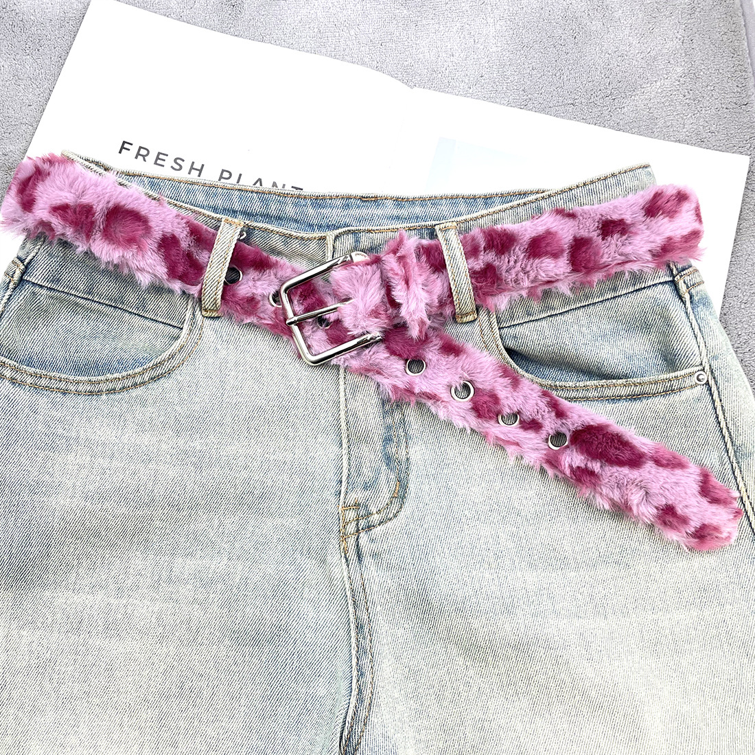 Millennium-style pink plush leopard print wide belt for women, niche design belt, punk style skirt with jeans belt