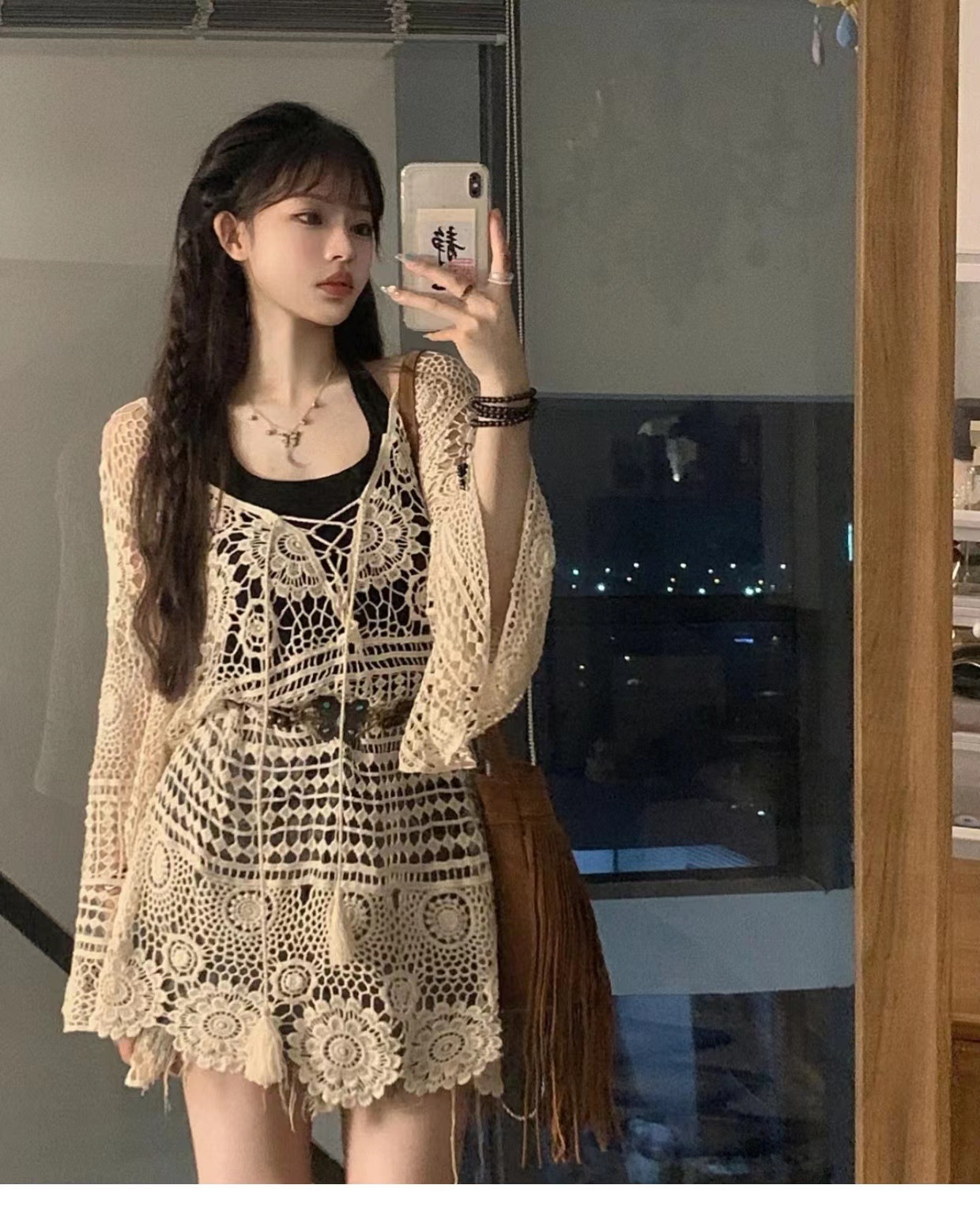 Women's hollow-out shirt with pure design sense, loose slimming V-neck lace-up bell sleeve woven shirt, 2022 New