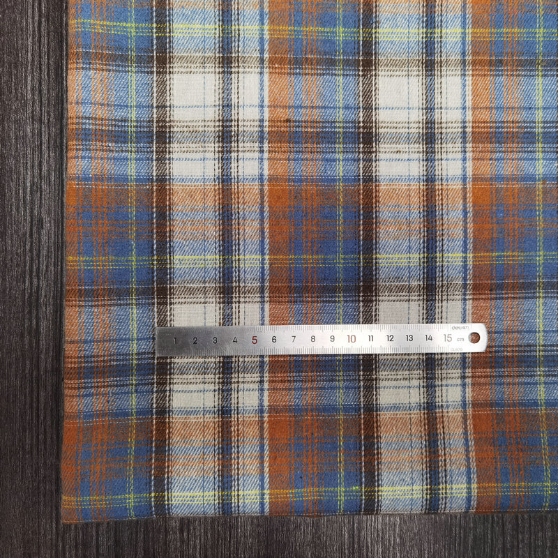 Picture of in stock brushed plaid fabric spring and summer women's shirt cloth 21 polyester cotton woven flannel plaid lining