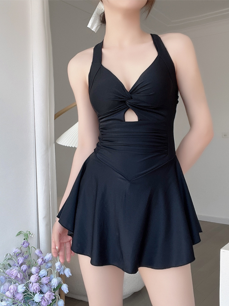 Picture of Cross-Border Swimsuit Women's One-Piece Skirt Korean Floral Halterneck Slimming Look Girl's Small Breast Push-Up Conservative Swimsuit Hot Style