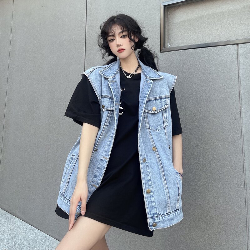 Picture of Real Shot of Spring 2025 New Loose Slimming Look Vest Trendy Style Sense of Design Design Waist Adjustable Denim Jacket