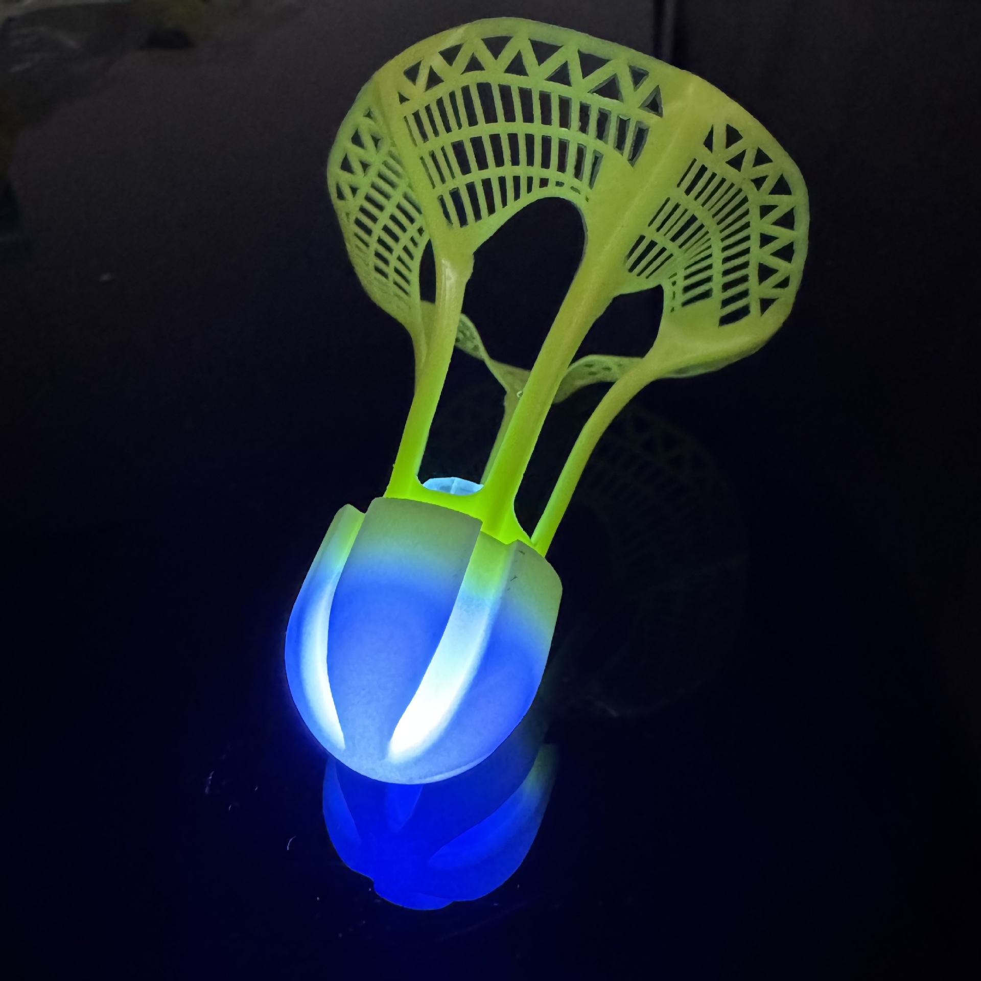 Picture of Luminous Badminton Bulk 4 Barreled Nylon Luminous Badminton Ball Not Bad Plastic Nylon Ball with Lamp