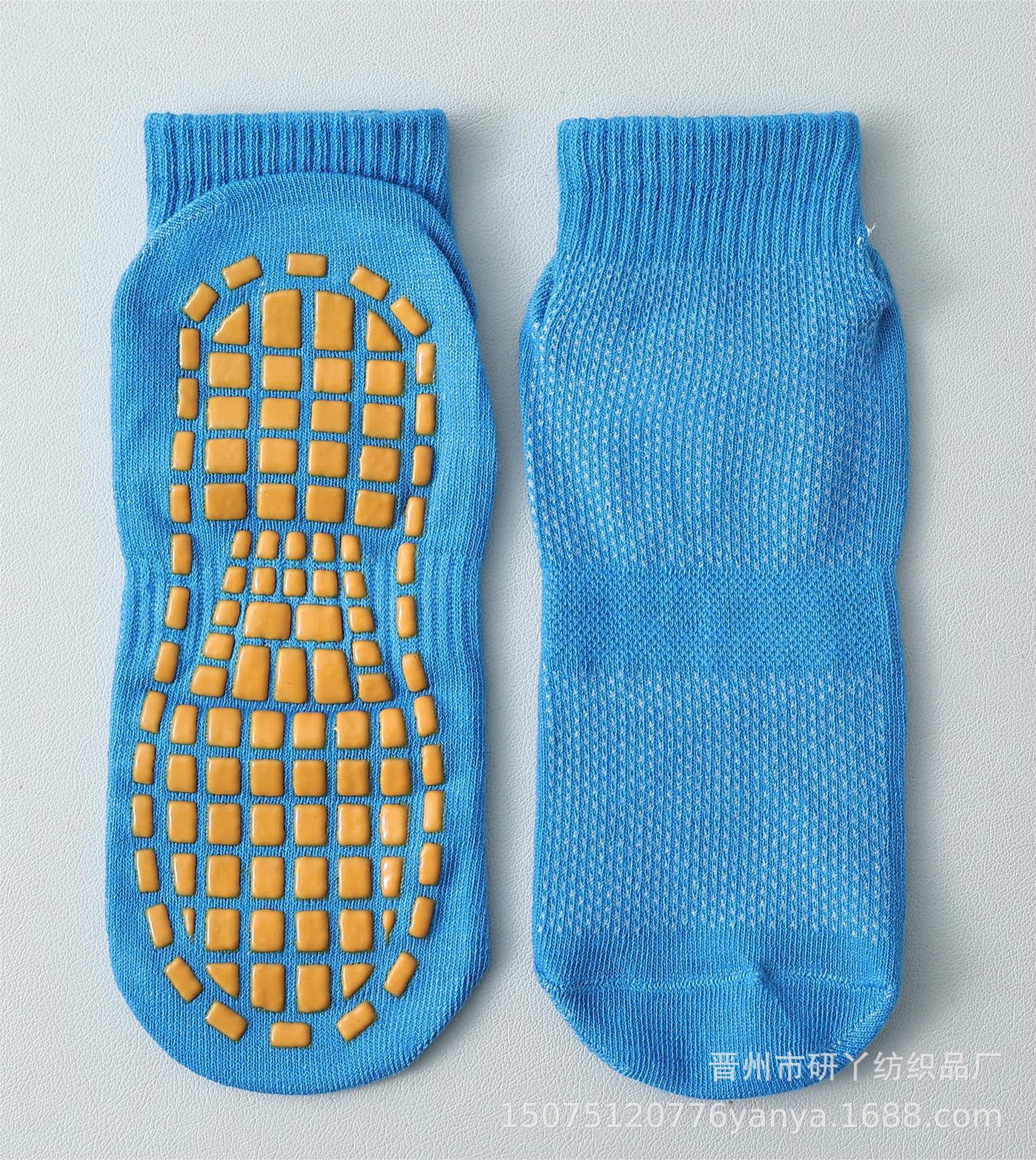 Picture of Factory wholesale trampoline socks dispensing non-slip socks floor socks children's playground early education adult yoga socks