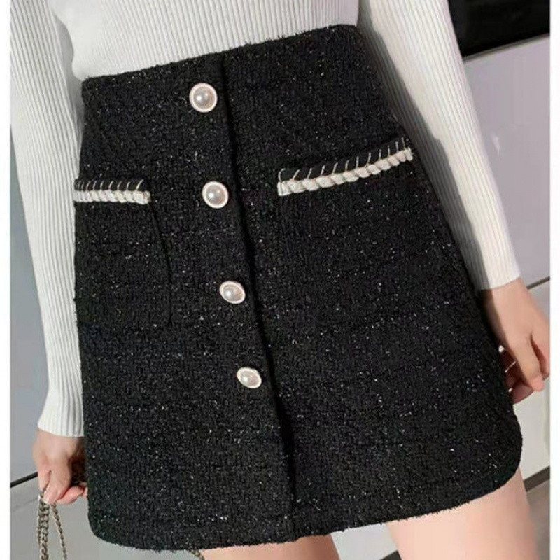 2025 Spring New Style Small Fragrance Bright Silk Skirt Women's High Waist A-Line Hip Skirt Temperament Slimming Covering the Crotch