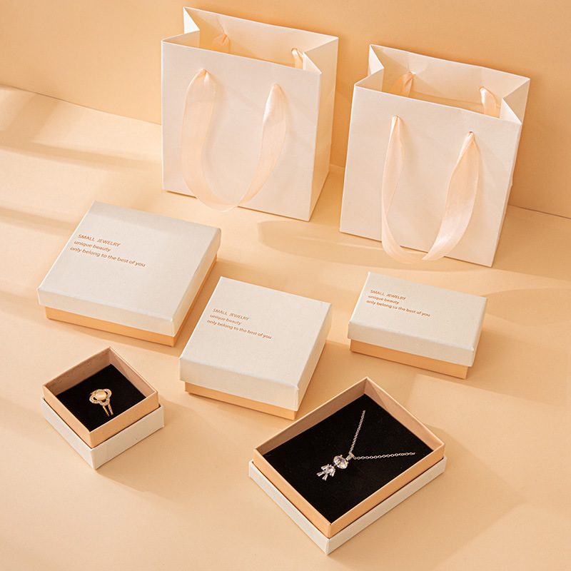 In stock jewelry packaging box Valentine's Day necklace jewelry packaging carton fashion gilding logo lid gift box