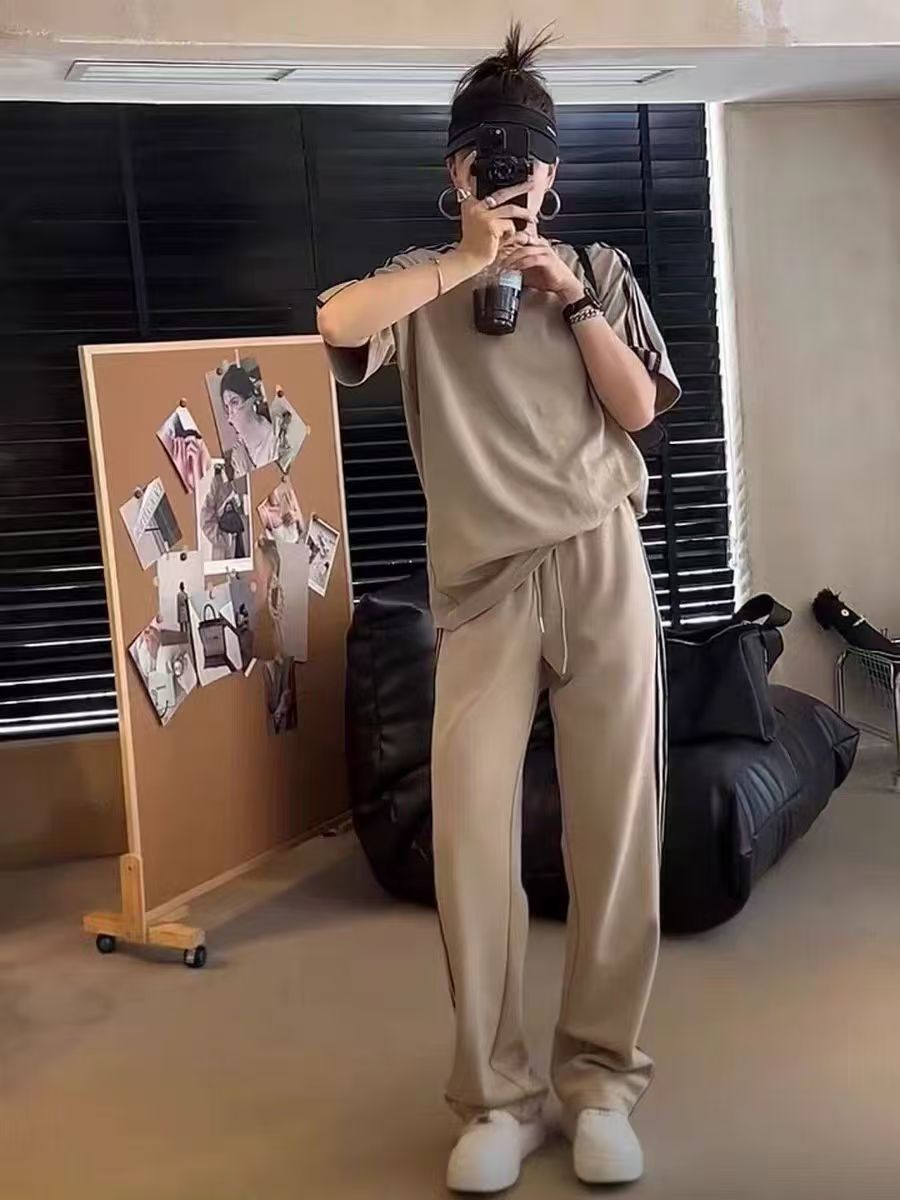 Picture of College-style Casual Sportswear suit Women's Summer Students Korean-style Loose plus size Short-sleeved Trousers Two-piece Set for Running