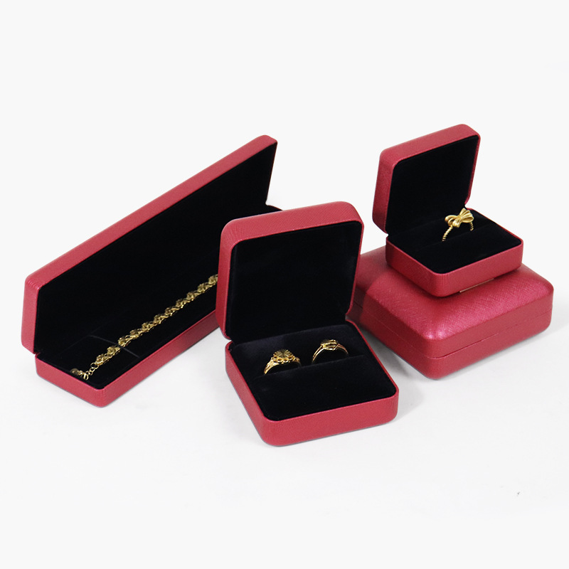Picture of PU Leather Rounded Jewelry Box Storage Necklace Earrings Earrings Bracelet Pendant Bracelet Jewelry Ring Packaging Box